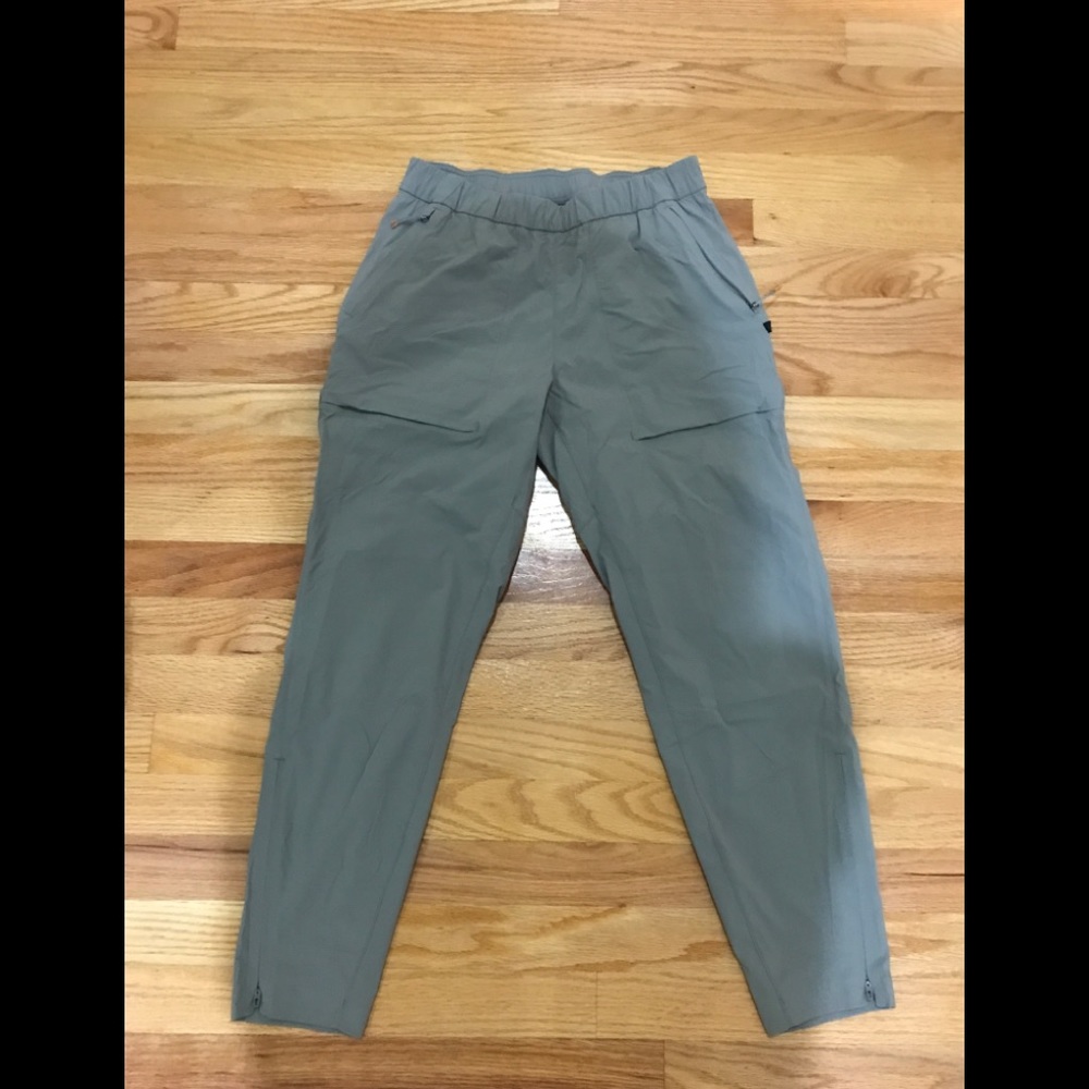 Lululemon Lab Capris